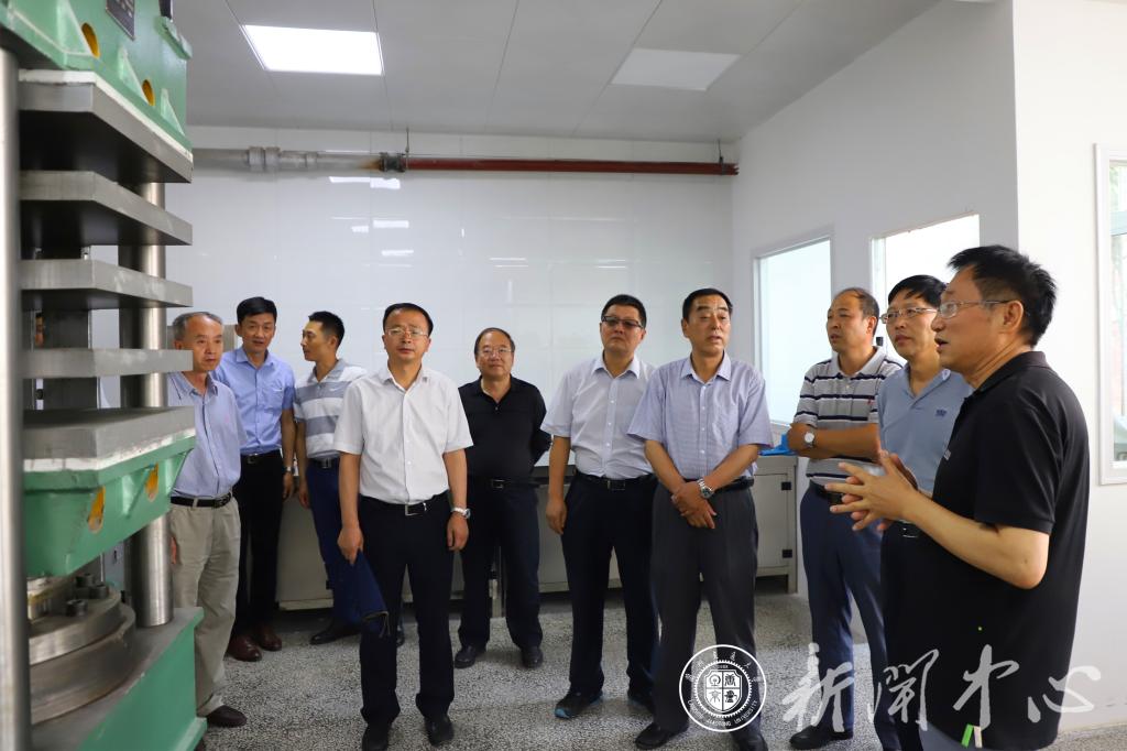 杨子江书记赴寒旱地区水资源综合利用教育部工程研究中心调研指导工作