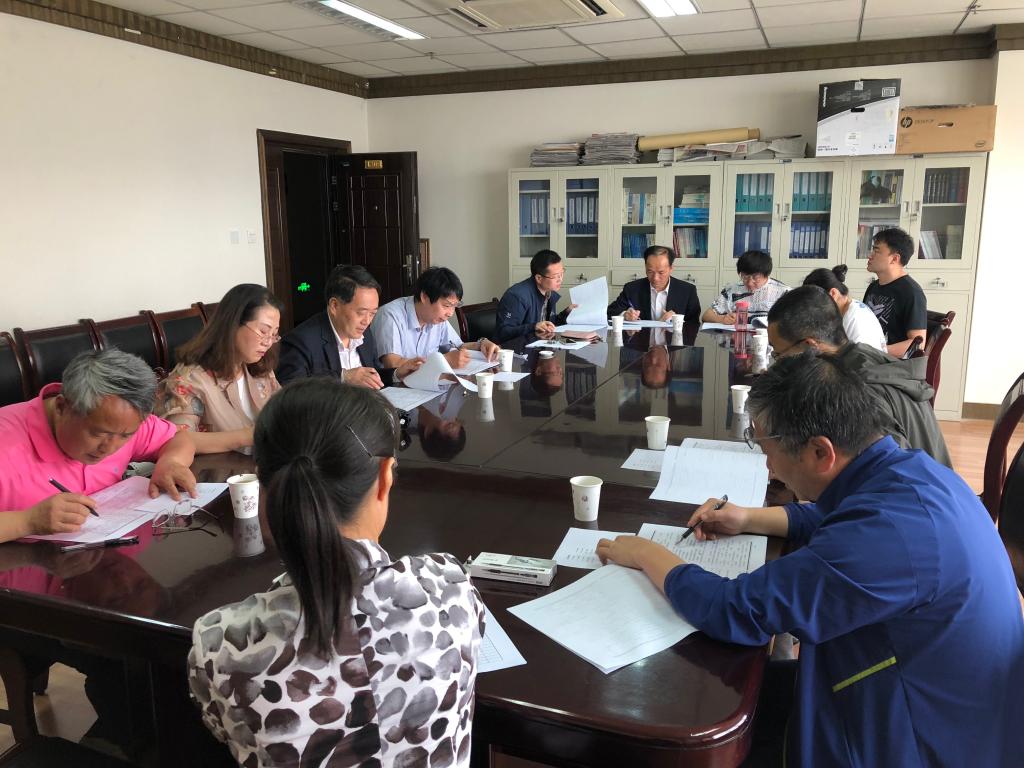 学校举办“跟党迈进新时代 同心共筑中国梦”知识问答活动