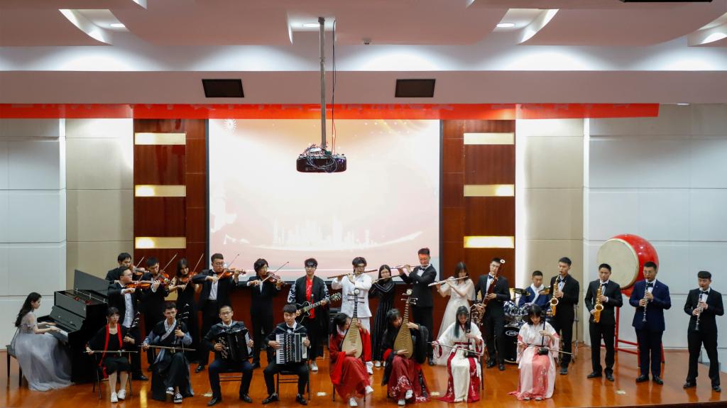 开云网页版登录入口大学生爱乐乐团庆祝中国共产党成立100周年专场音乐会