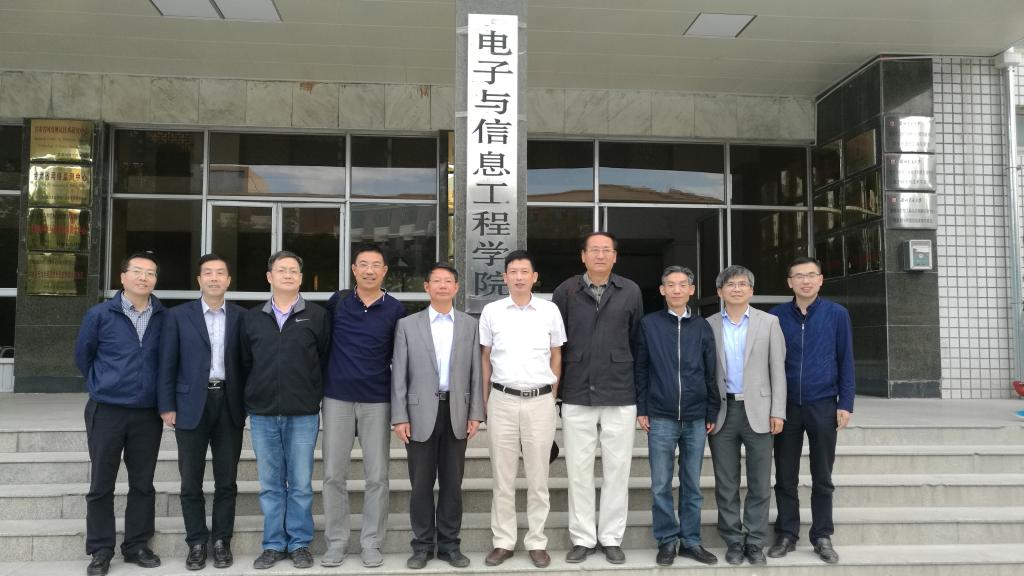 我校电子科学与技术硕士学位点召开合格评估校外专家评审会